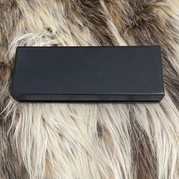 Prada Eyeglasses VPR 10F - Picture 6 of 9